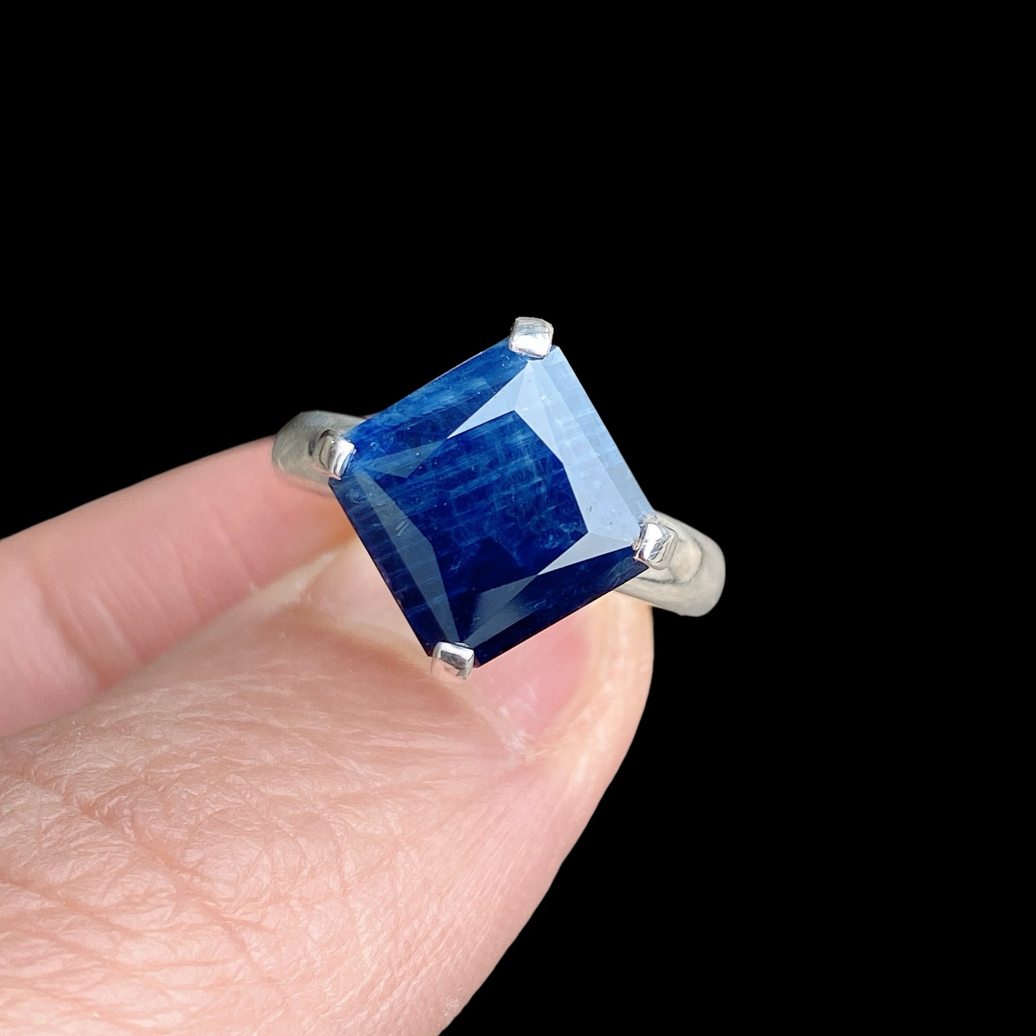 Natural Sapphire Ring Spinner