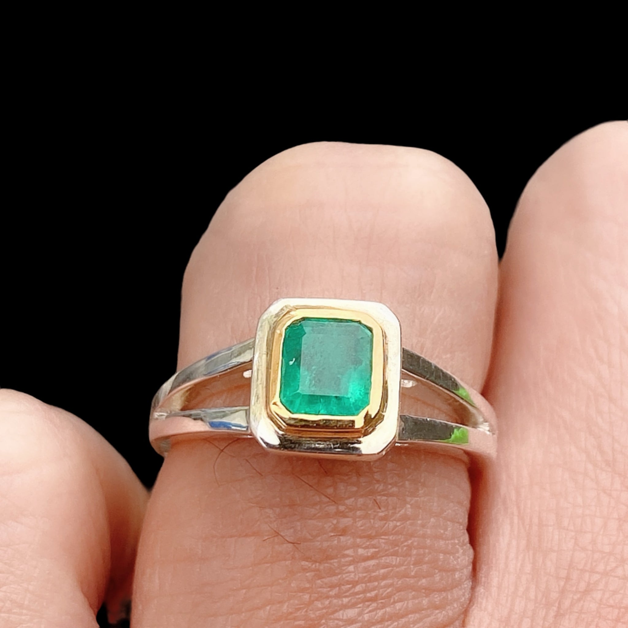 Emerald Ring 14K Gold Setting