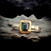 Green Sapphire Ring 10K Gold Setting