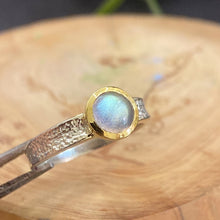 Labradorite Ring 14K Gold Setting Random Texture Band
