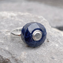 Sapphire Ring Spinner